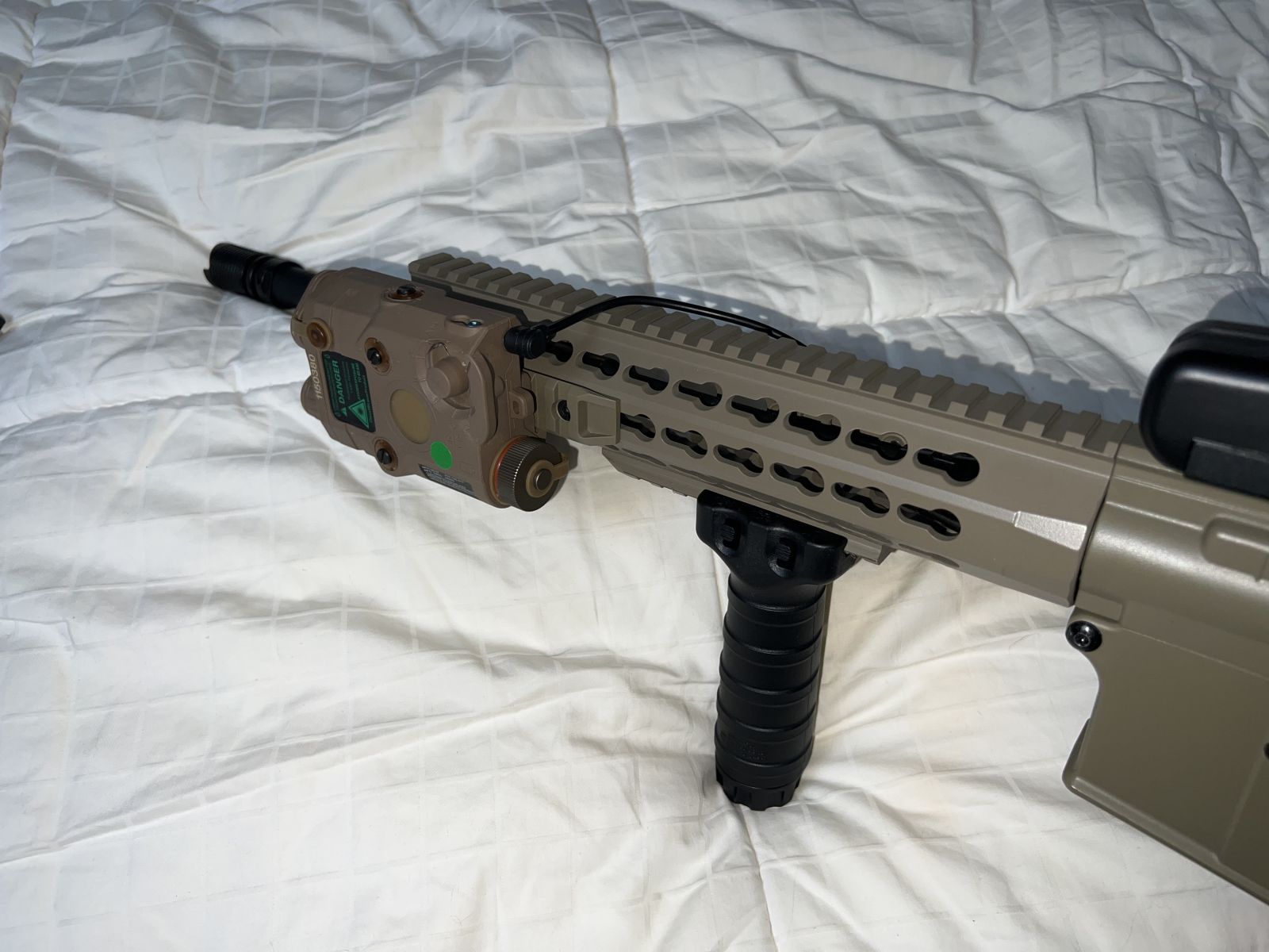 Airsoft Airsoft Accessoire FMA PEQ-15 LED + Laser Vert (DE)