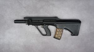 Occasion- Army Armament AUG CQB (R906) + 4 Chargeurs