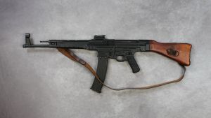Occasion- AGM/S&T STG44 MP44 AEG 