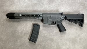 Occasion - EMG/G&P Salient Arms GRY Gen.2 SBR AEG (Gris)