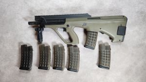 Occasion - Tokyo Marui Steyr Aug High Cycle AEG + chargeurs